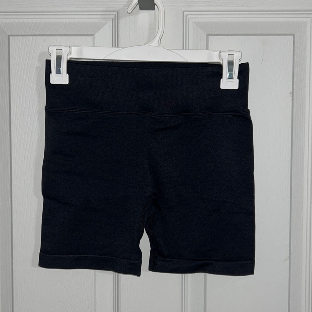 Halara Butt Scrunch Biker Shorts